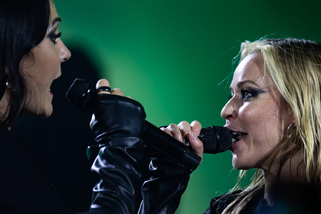Paula Vesala ja Mira Luoti palasivat PMMP:n kanssa keikkalavoille vuonna 2024
